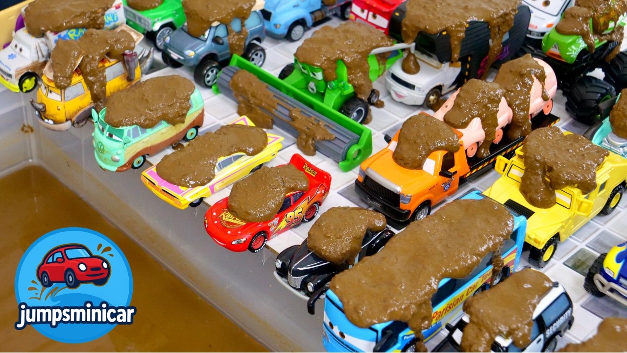 Disney Cars ☆ 色んなカーズのミニカーが泥まみれになるよ♪洗ってキレイにしよう♪