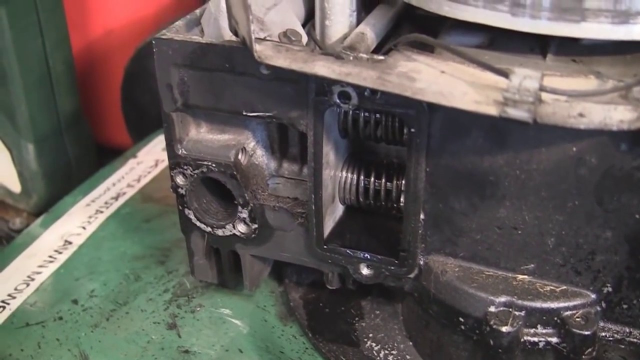 How To Remove Briggs And Stratton 35 Classic Petrol Lawnmower Engine Valves