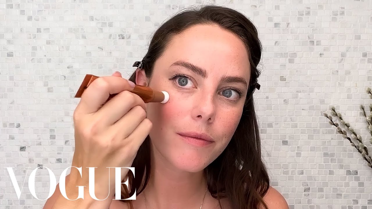The Gentlemen's Kaya Scodelario on Her “Skins” Eyeliner Trick | Beauty Secrets | Vogue