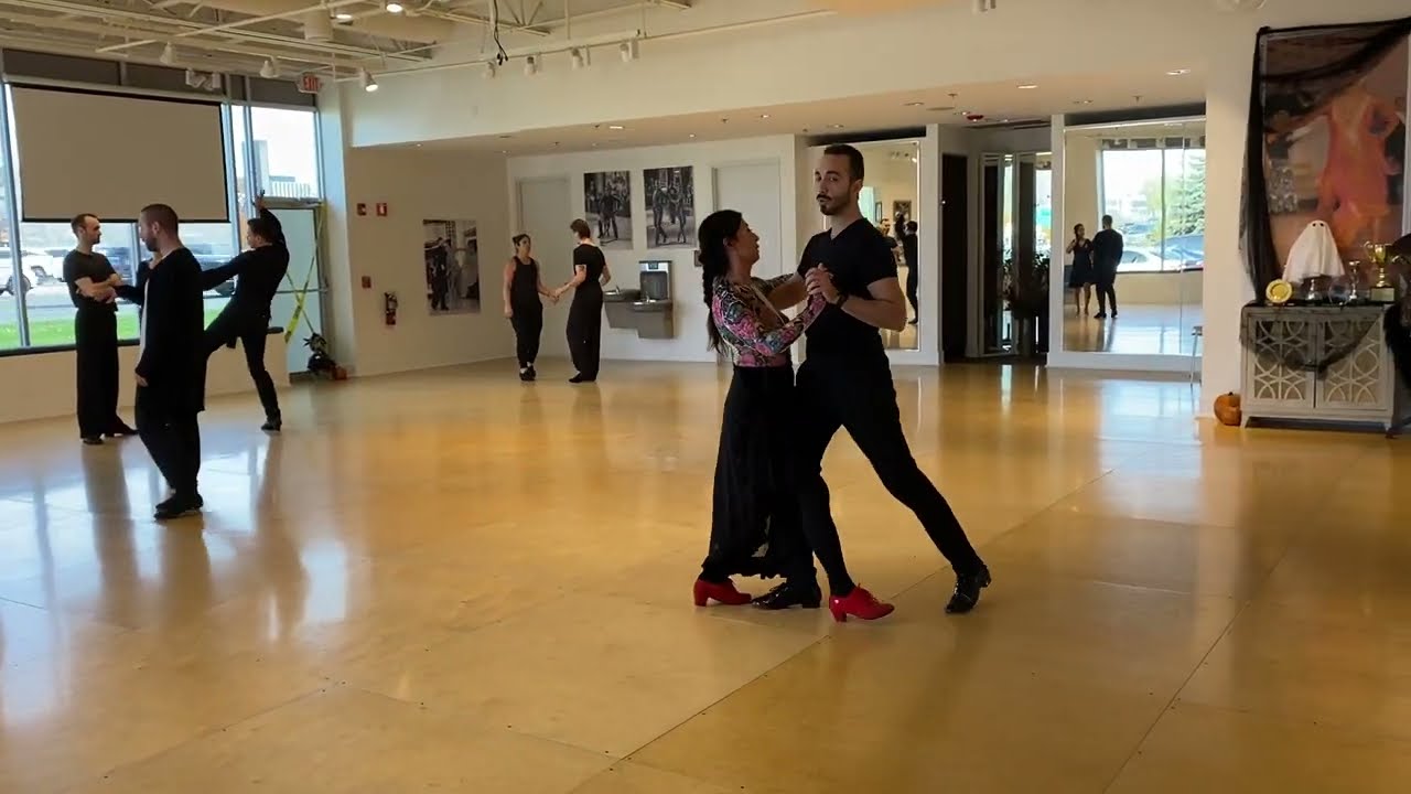 American Smooth Foxtrot, Bronze Routine