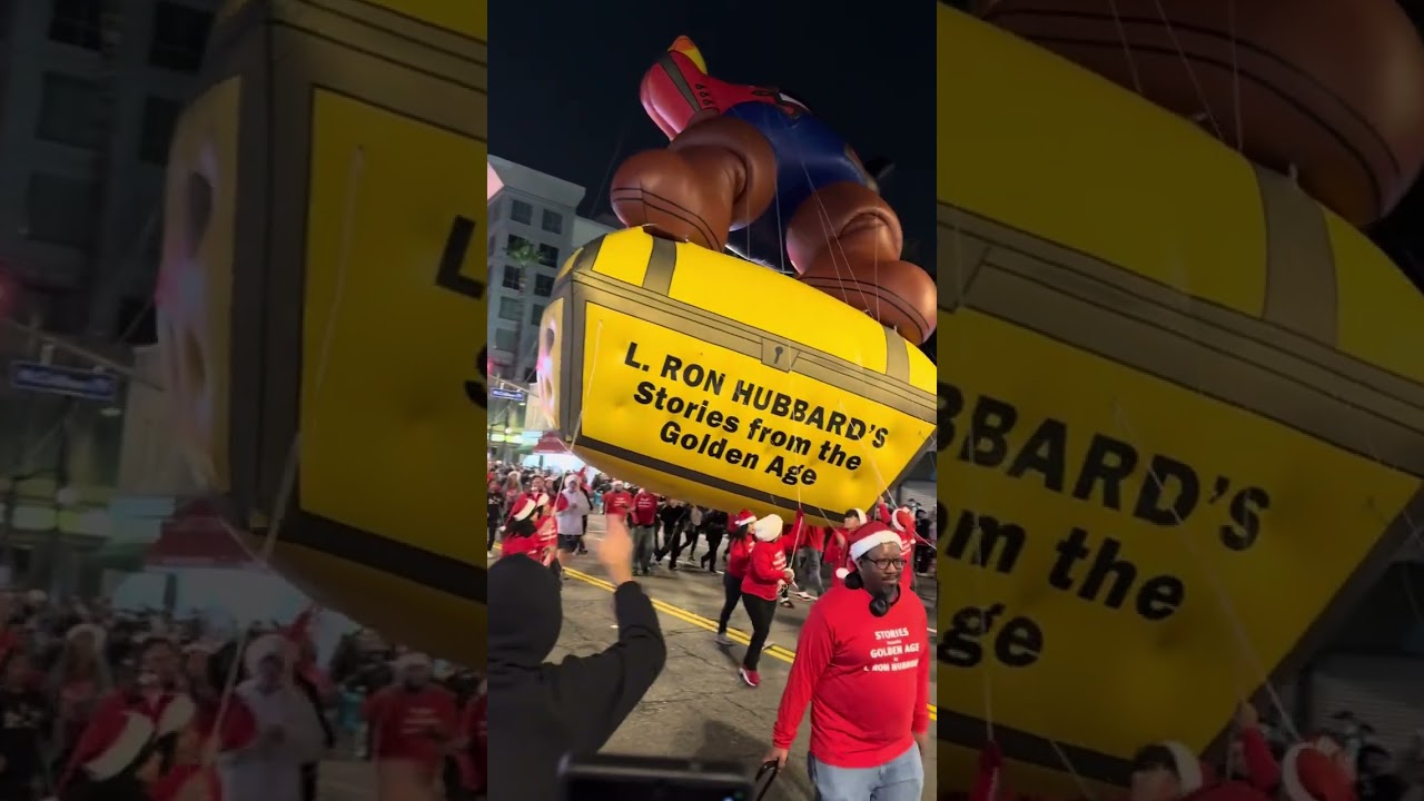 Christmas parade in Los Angles. 30 November 2025 🎅