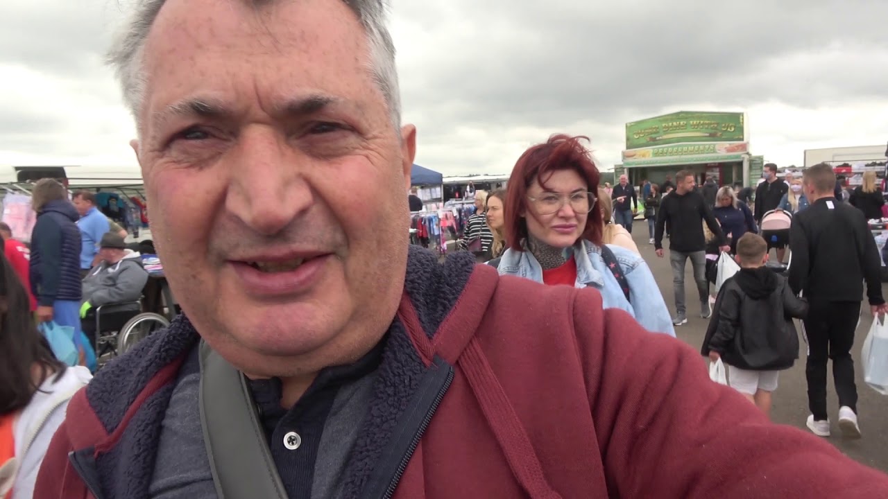 wellesbourne airfireld  market in covid times