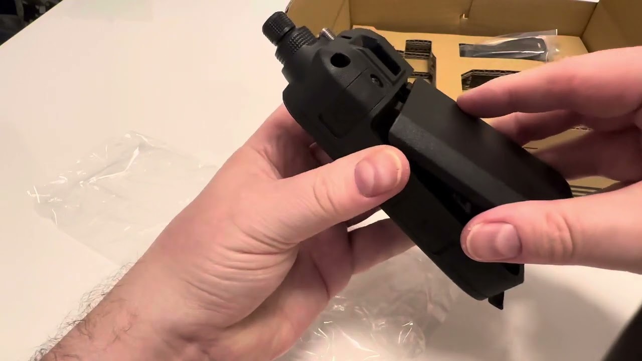 Unboxing of the Icom IC-R15 (UK)
