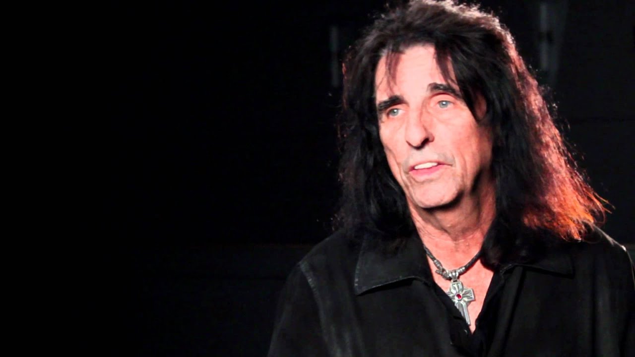 2011 Hall of Fame Inductee Alice Cooper Discusses Laura Nyro