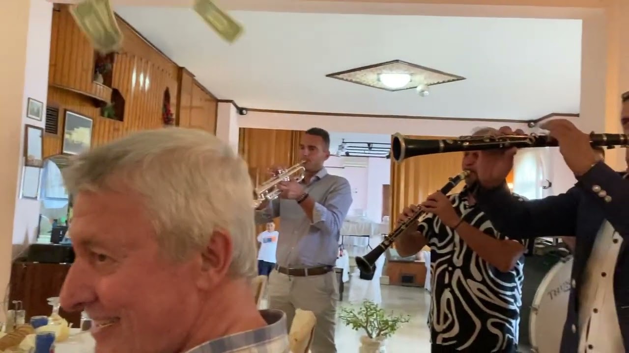 Τάκης Μπέτζιος. Τσοτύλι, καλοκαίρι 2023. Γλέντι της παρέας.