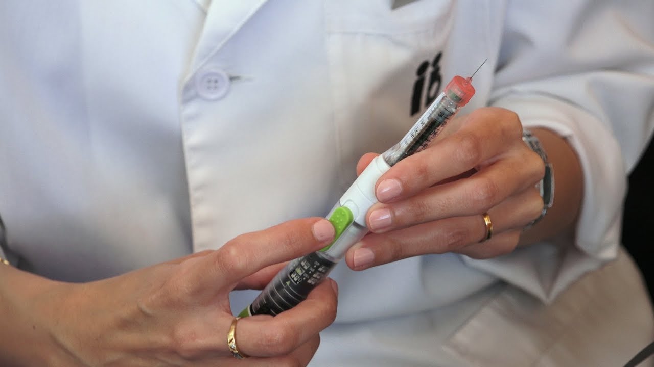 Ovaleap® 300 UI/450 UI: Vorbereitung und Verabreichung der Medizin. Instituto Bernabeu