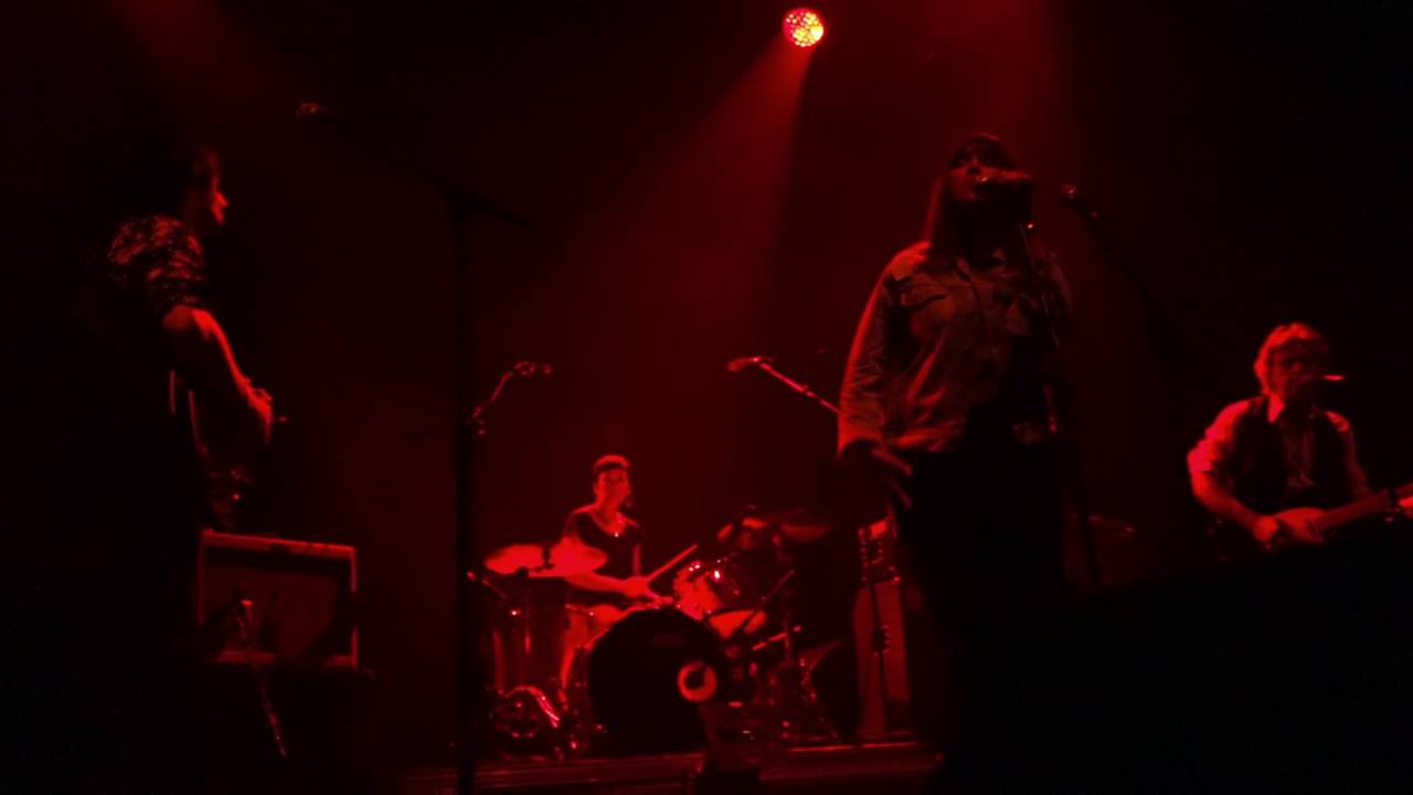 Cat Power - Making Believe & He Was A Friend Of Mine - La Philharmonie 2   07 07 2016