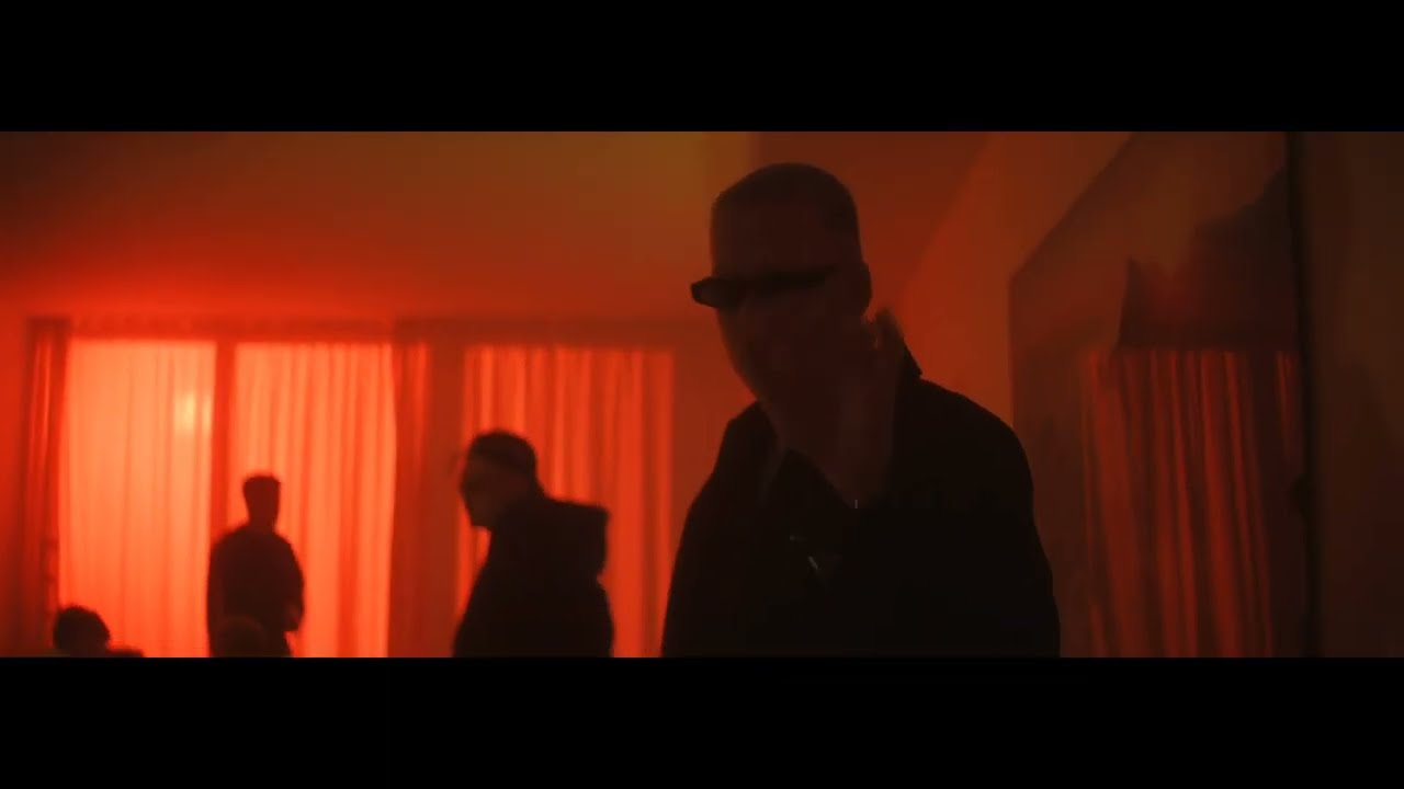 Nullzweizwei ft. Kolja Goldstein, Azet - Mach Geld