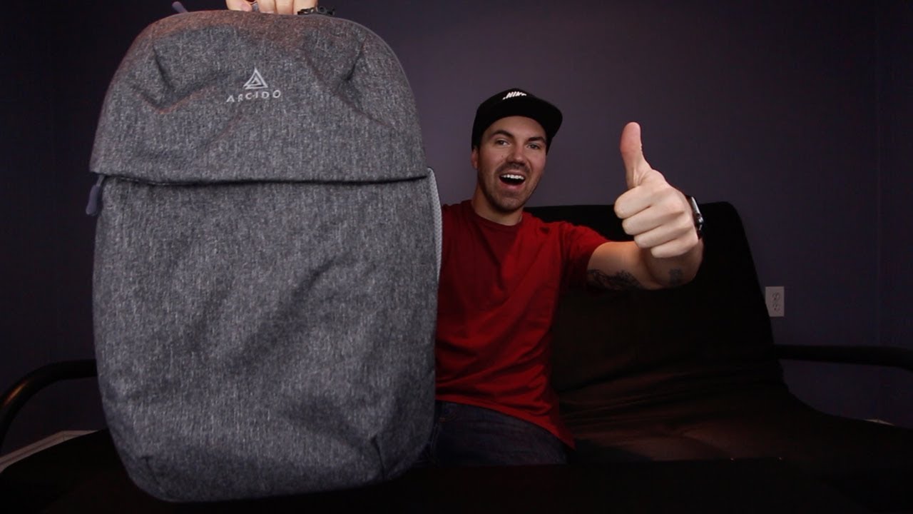 Worlds Best Travel Bag Mini - Arcido Saxon Review