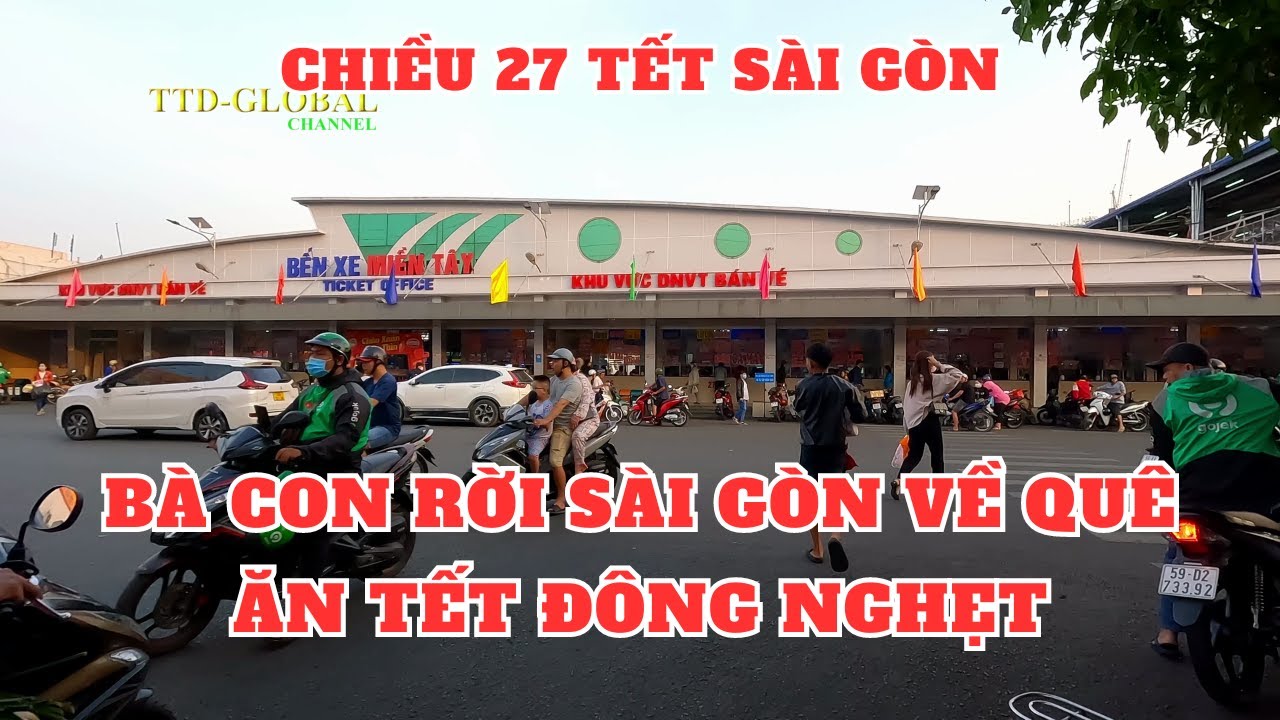Bến xe Miền Tây đông nghẹt bà con về quê ăn Tết 2024