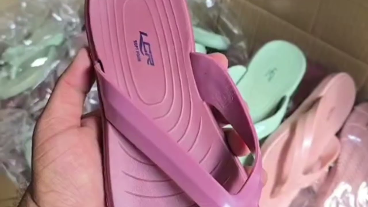 नोएडा के खोरा कॉलोनी में इतना सस्ता चप्पल || थापर गेट पर चप्पल ही चप्पल होलसेल रेट पर