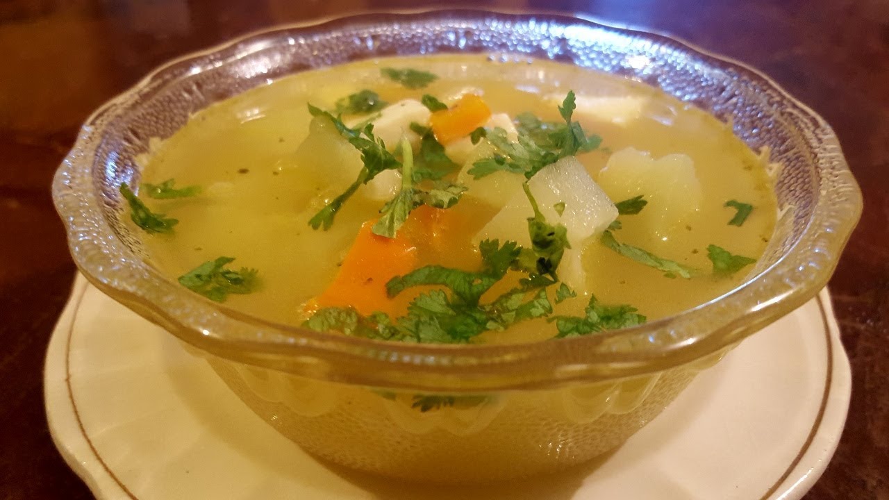 SOPA DE CHAYOTE CON PIMIENTOS!!
