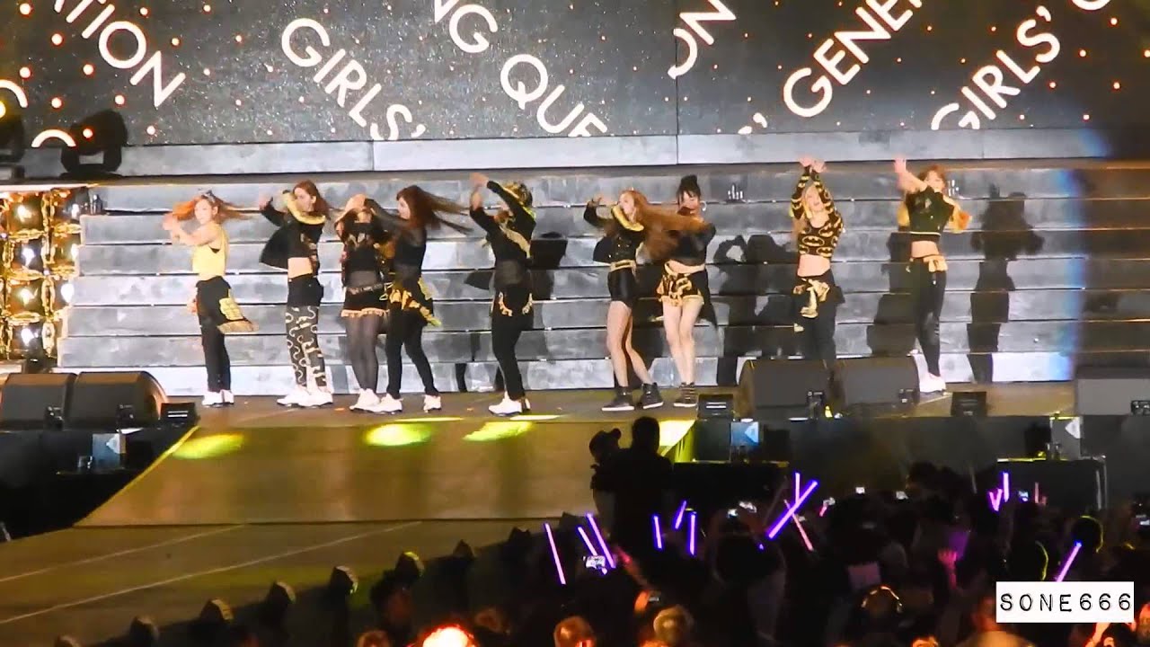 [FanCam] 130330 SNSD :: Dancing Queen @ SuperJointConcert