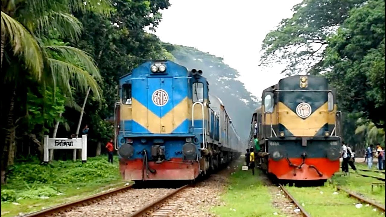 Fast & Furious Bandhan Express Through Passing singia Station of Bangladesh Railway