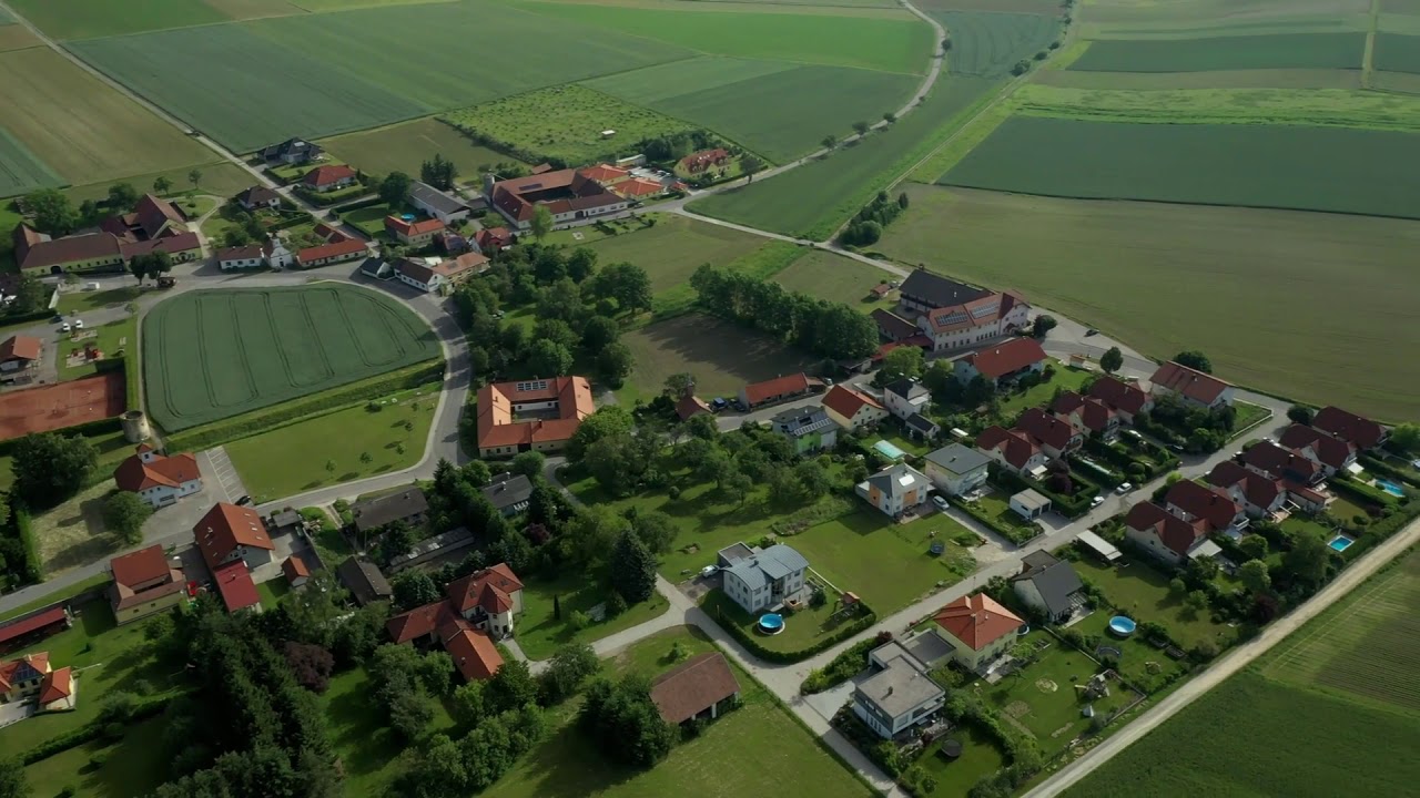 Neulengbach aus der Vogelperspektive