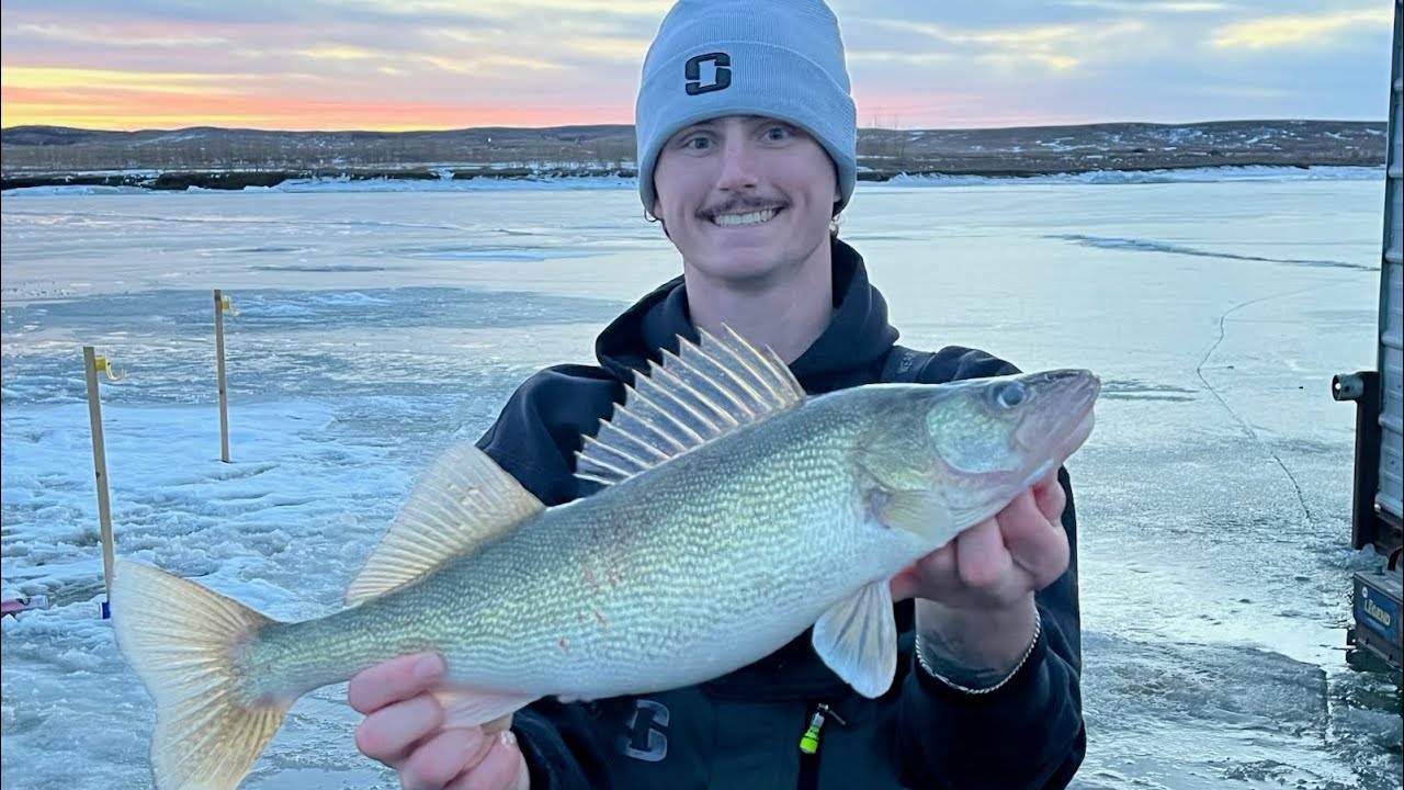 Ice Fishing Lake Oahe For Big Walleye - Mobridge South Dakota 2026