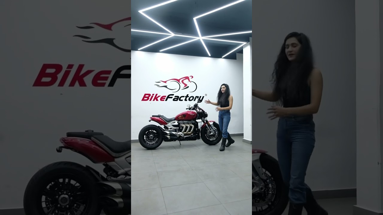 Triumph Rocket 3 R.. Biggest Engine(2500cc)   