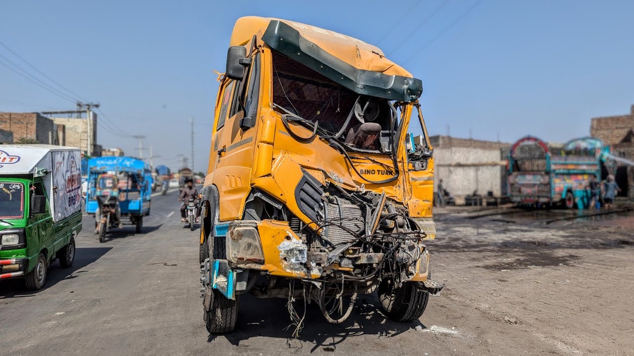 Hino Truck Huge Dangerous Accident Cabin Chassis Amazing Repairing And Restoration Pakistan Mechanic