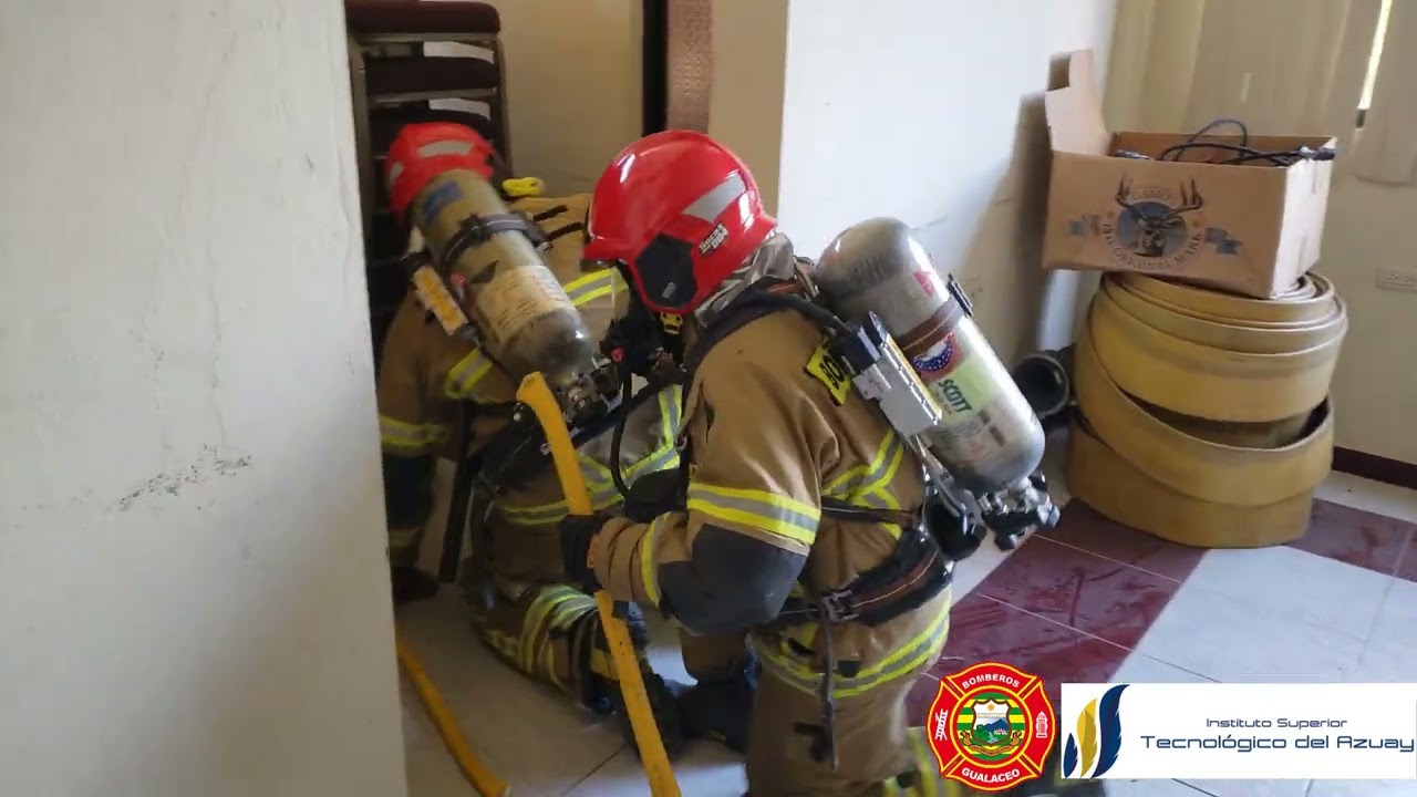 Búsqueda y Rescate en Incendios Estructurales. Bomberos Gualaceo
