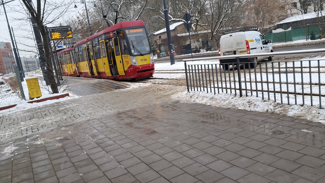 Konstal 805N-M14 na linii 2B