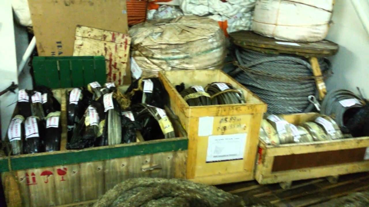 обзор судового двигателя, и всего машинного отделения  часть первая. 2015