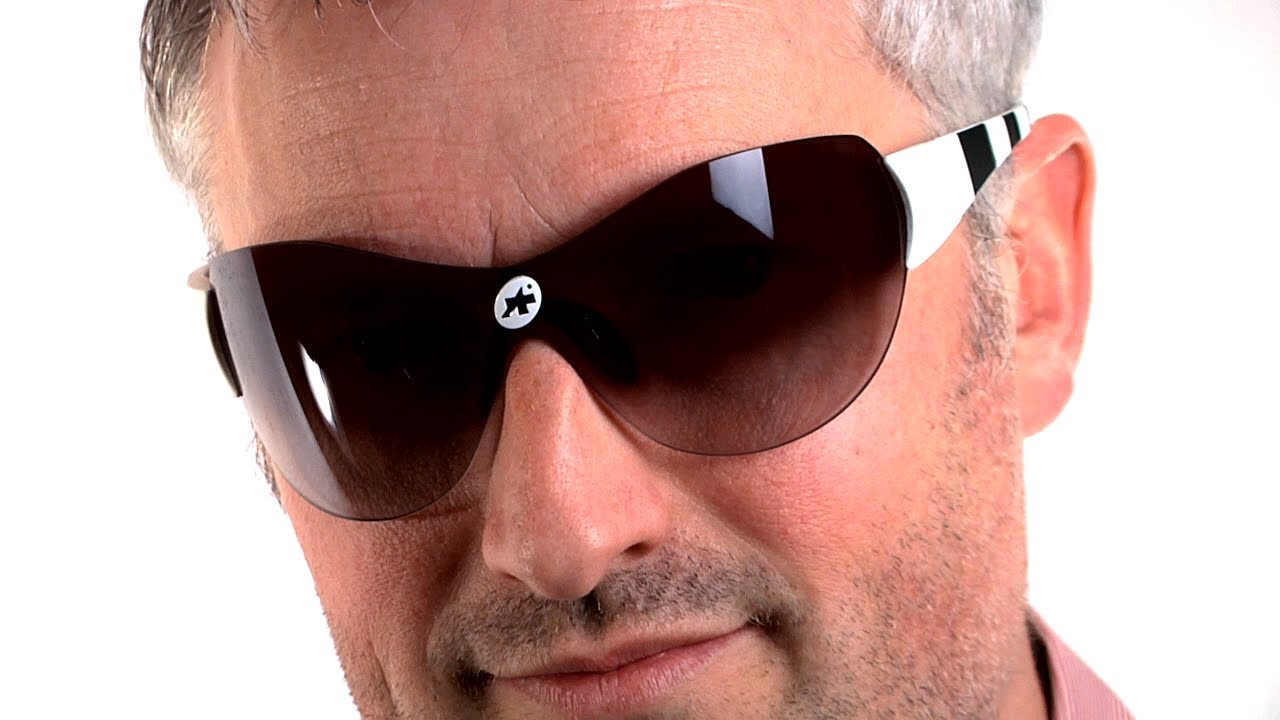 Unboxing the Assos Zegho cycle sunglasses