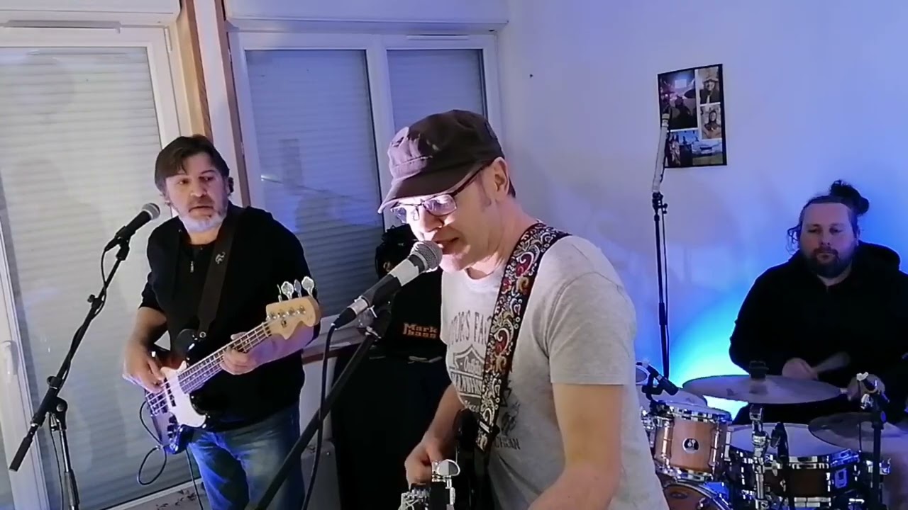 Next to you (The Police Cover par LOOK SHARP