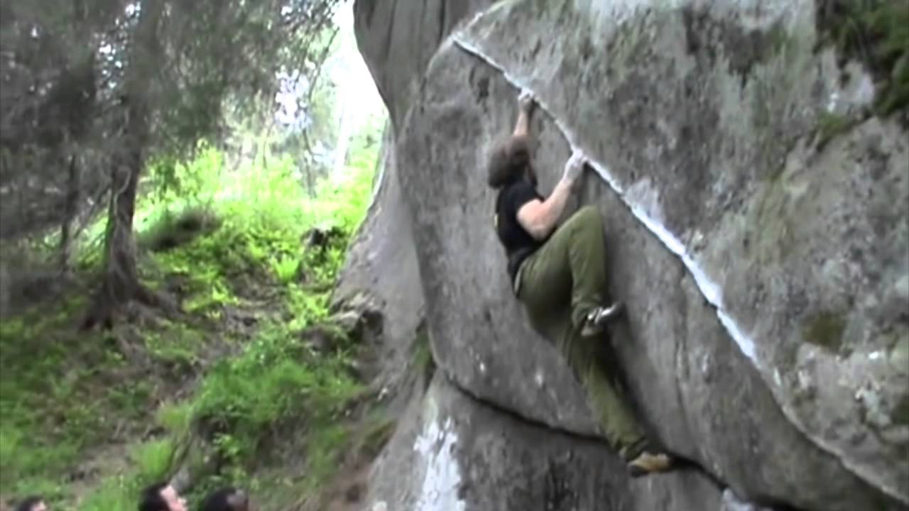 Daone Boulder - sector Nudole - blocco 13 - line La Vena