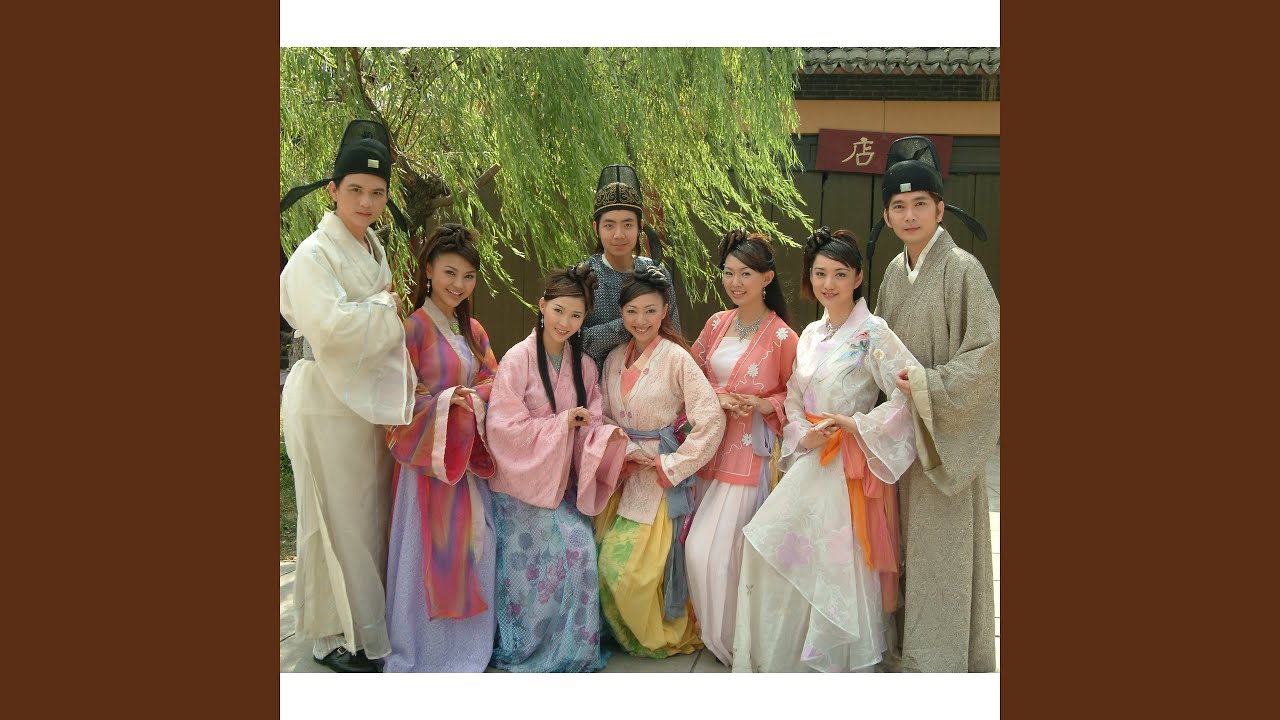 万事顺意笑颜开+财神爷爷送财宝+春联贺岁+大家过新年