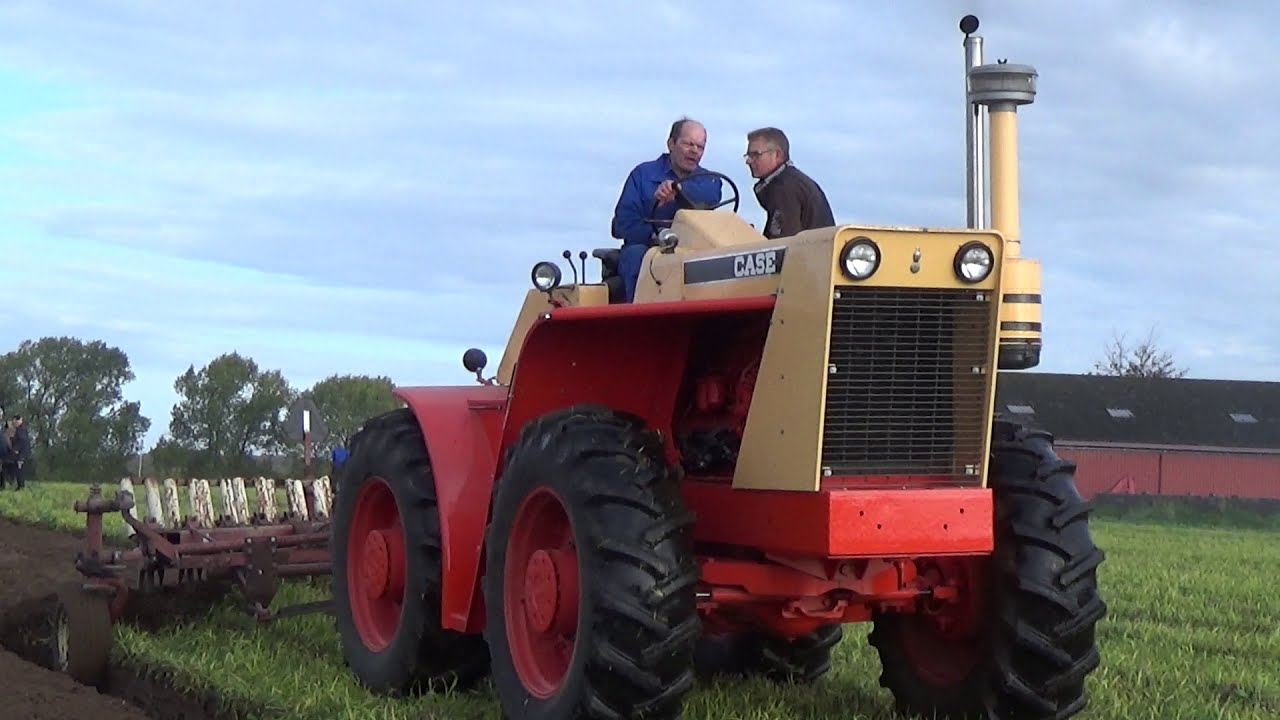 Case 1200 Traction King
