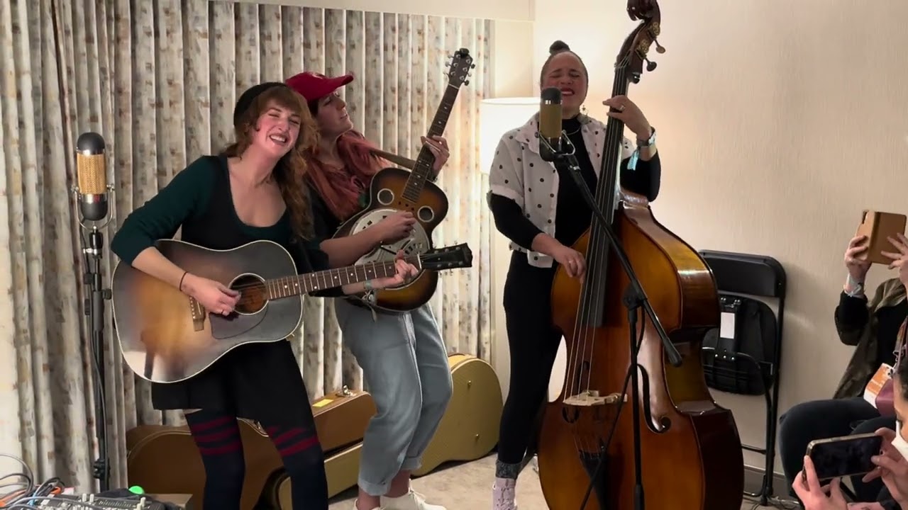 Rainbow Girls "Down Home Girl" Live at Folk Alliance (Feb 4, 2023)