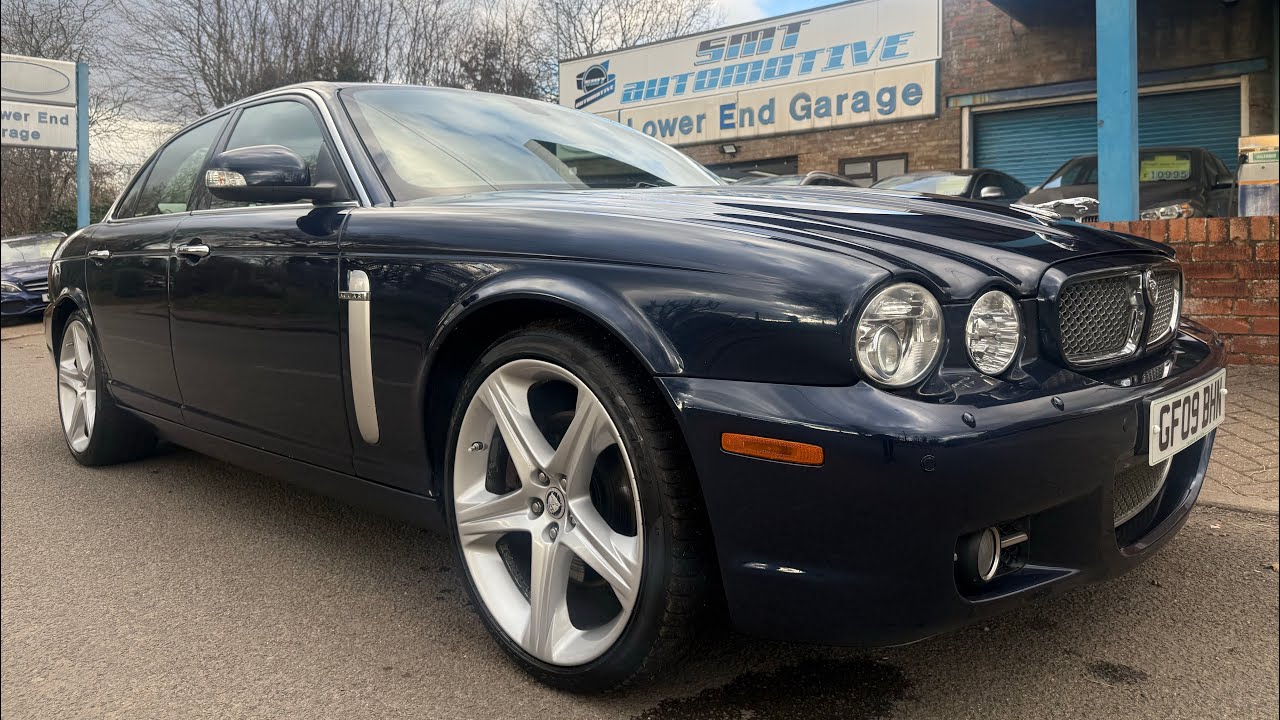 Tour of our Jaguar XJ 2.7 TDVi Sovereign V6 Blue 4 Door Saloon Automatic Diesel