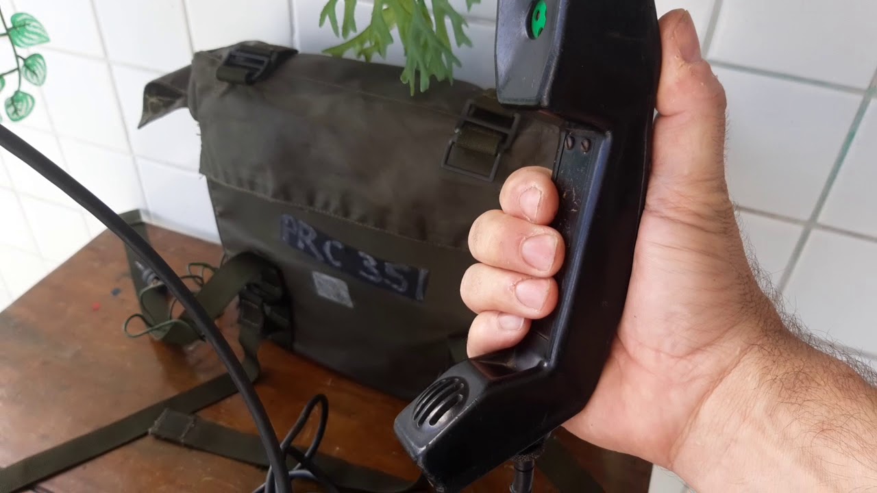 review do UK/PRC-350, radio VHF do exercito brit&acirc;nico.