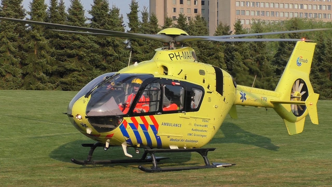 Take-off Lifeliner 3 [PH-MAA] vanaf Catharina ziekenhuis Eindhoven naar Volkel na inzet Bergeijk