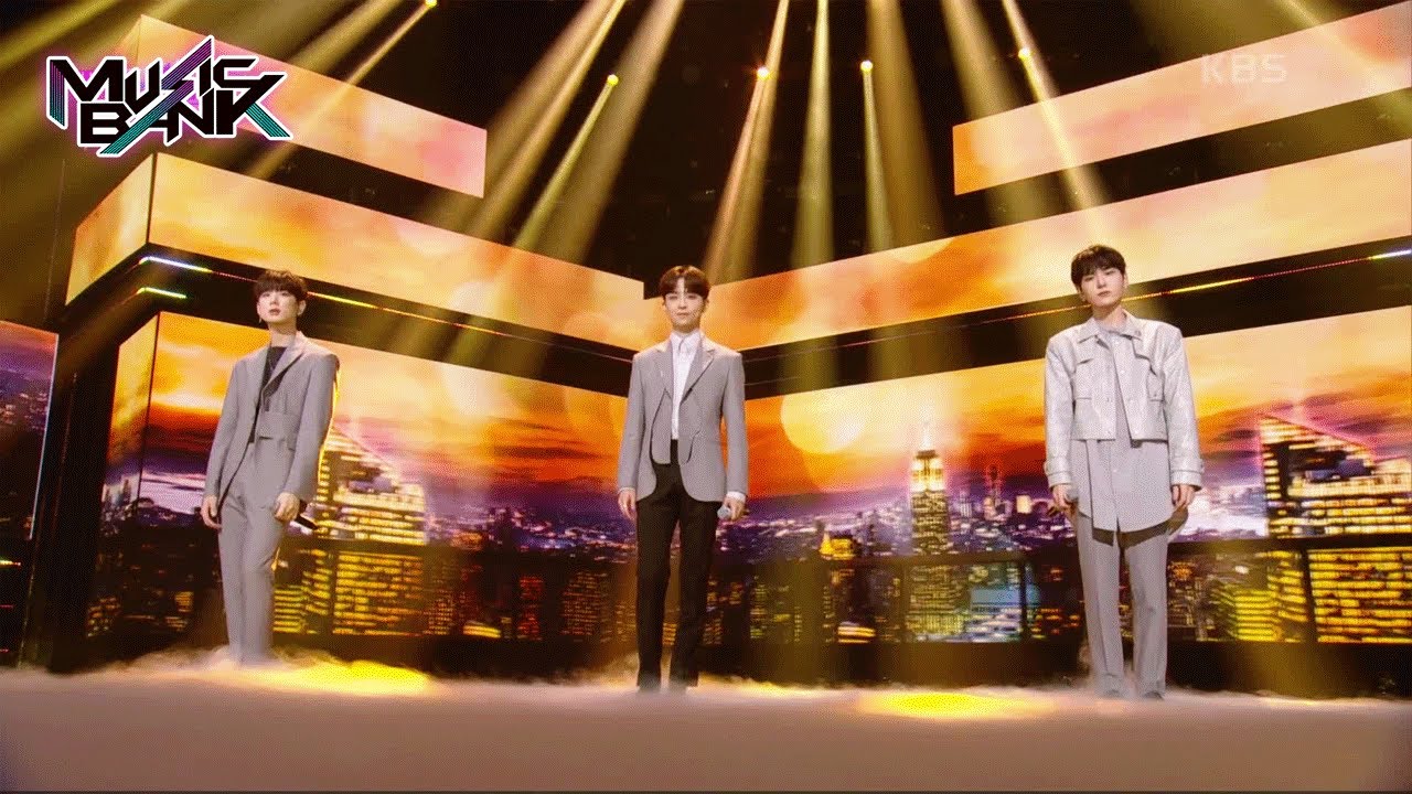 BDC - Blue Sky [Music Bank] | KBS WORLD TV 220617