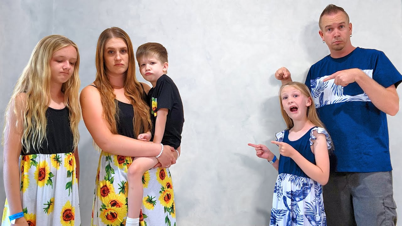 Dad Ruins Family Pictures!!