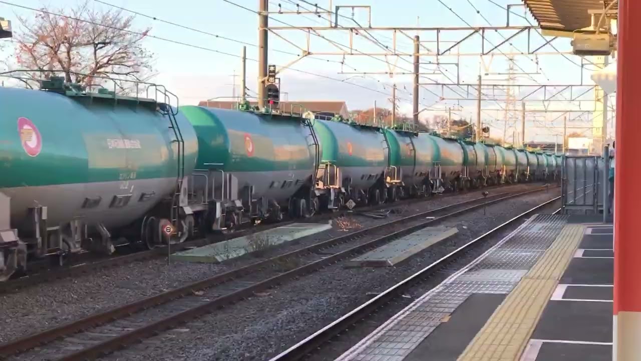 EH500形17号機。　タキ1000型を13両牽引し、武蔵野線西国分寺駅を通過