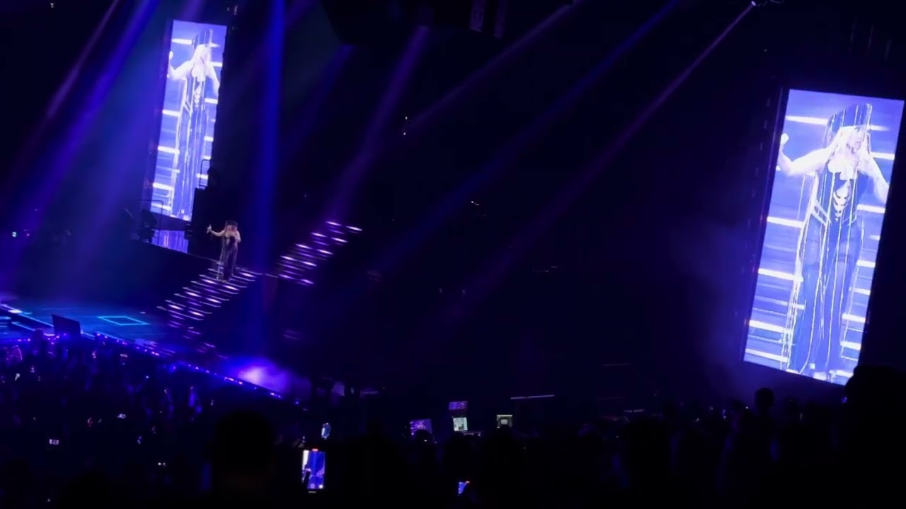 NICKI MINAJ | Nicki Hendrix [Live at Oakland Pink Friday 2 World Tour 2024]