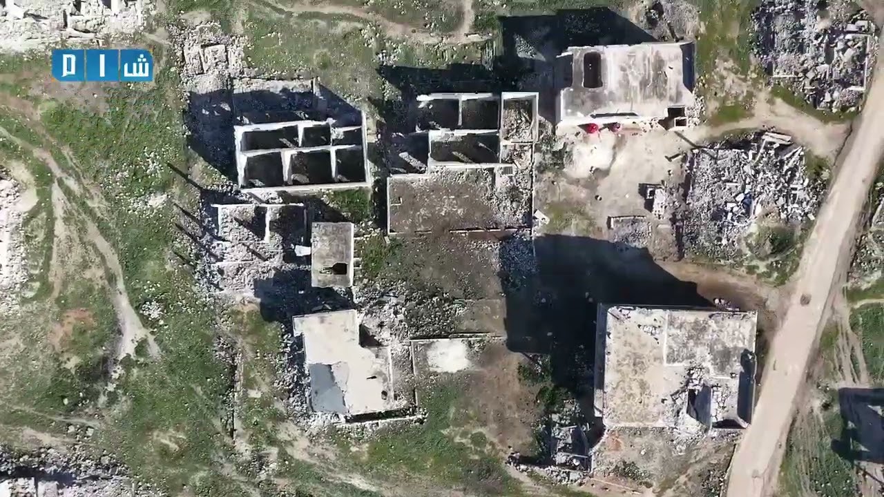 مشاهد جوية توثّق قرية الجبين بريف حماة الشمالي الغربي، وقد أصبحت أثرًا بعد عين.