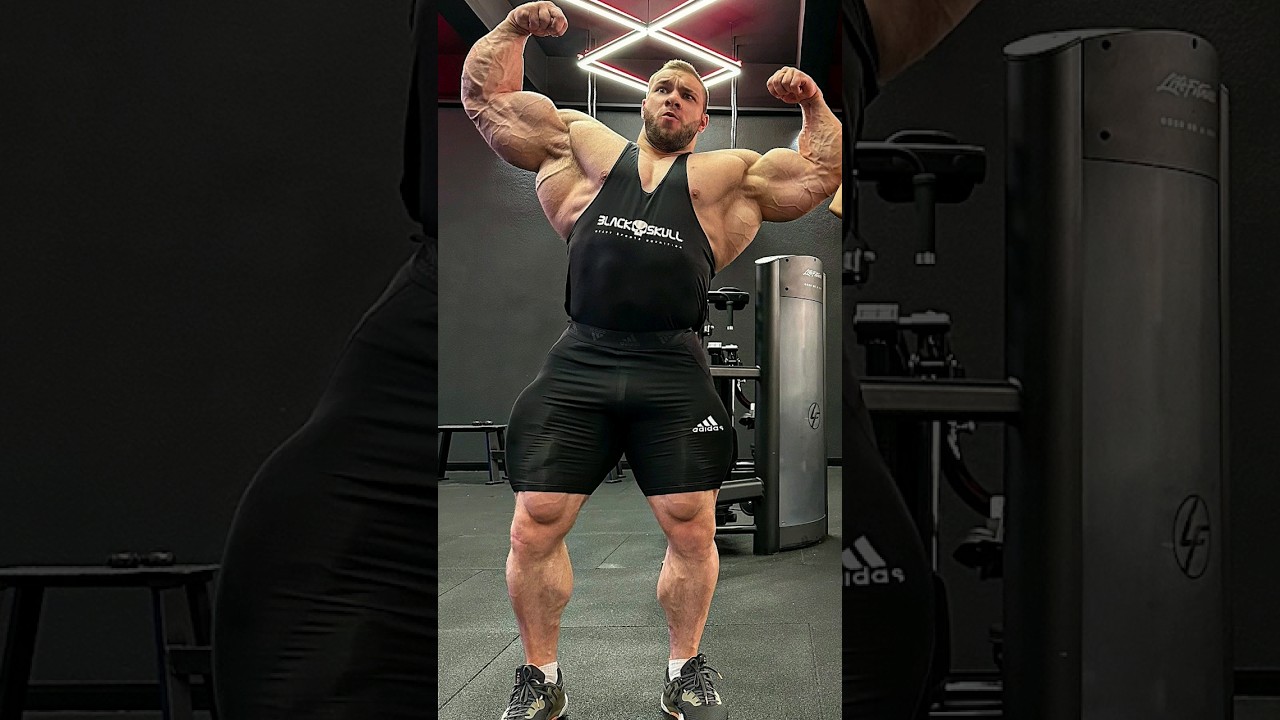 Goodvito looking big as a house , When will Vito do his open bodybuilding debut ? #bodybuilding