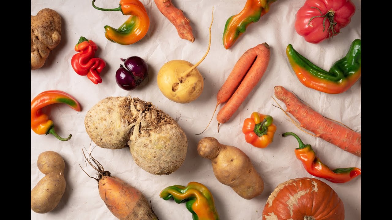 What is Ugly Produce and Why You Should Buy It #uglyproduce #produce #savingmoney