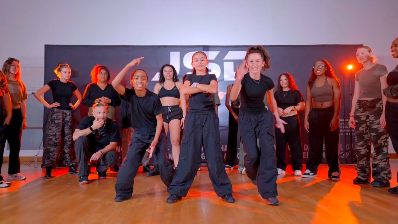 Triangle des bermudes - Charger | Julien Moraux choreography | JSD Studio