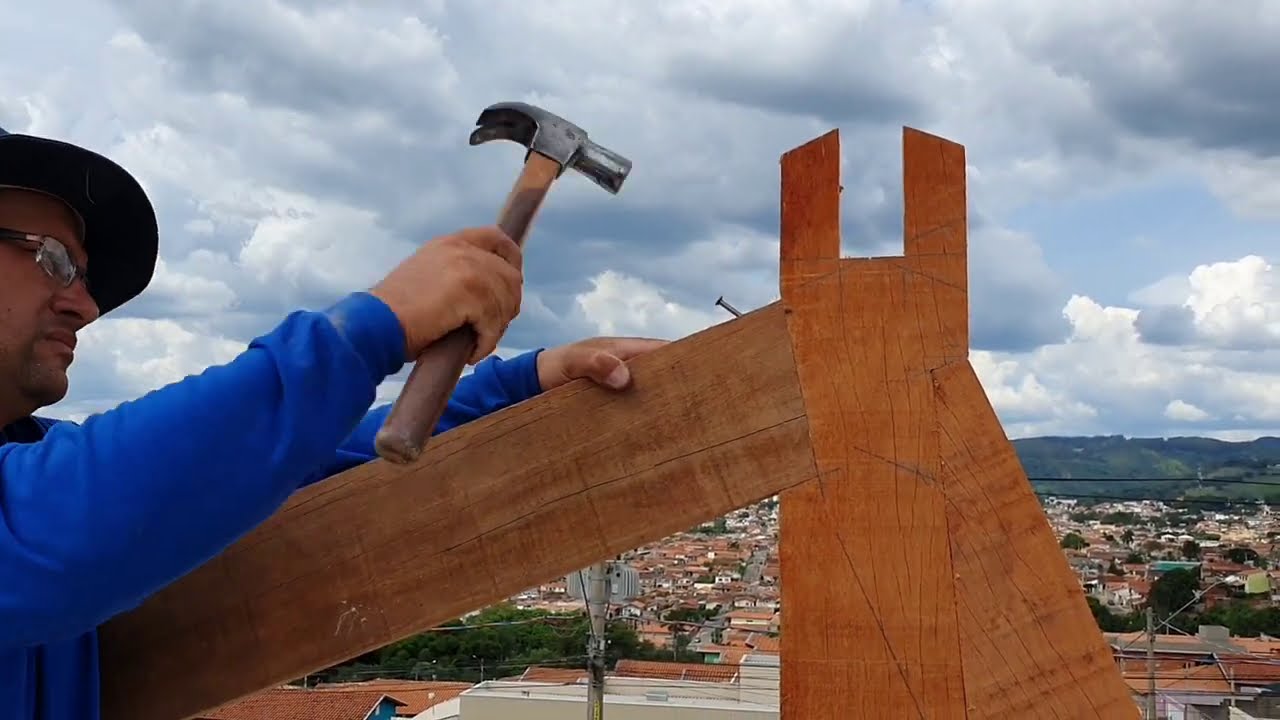 TELHADO COM TESOURAS EXCÊNTRICA, UM VERDADEIRO QUEBRA CABEÇAS.(vídeo 1)