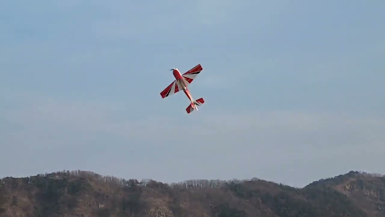 EF Extra 300 91 V1 first flight!!!