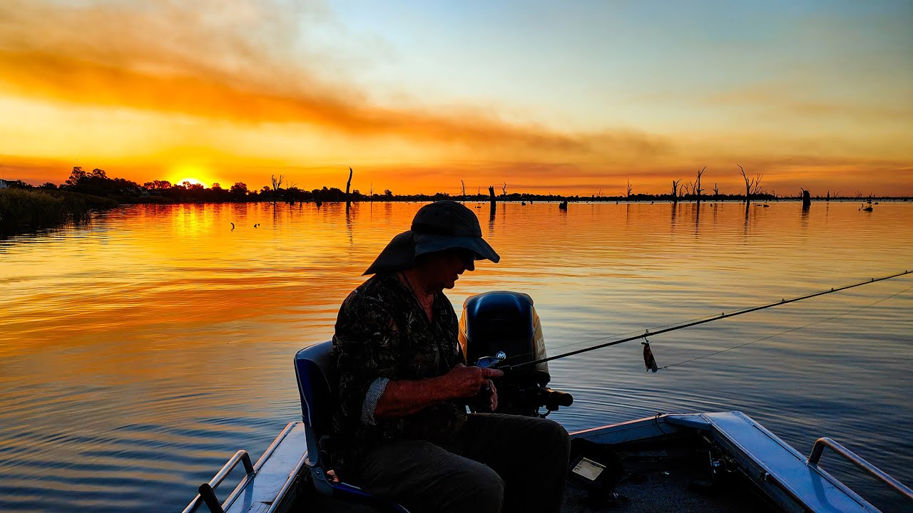 Dad I Am So Sorry... Lake Mulwala Fishing Old School In The Timber