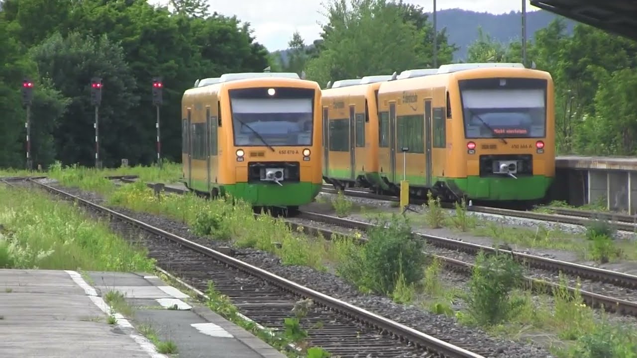 Personenregionalverkehr mit Oberpfalzbahn und ALEX im Bahnhof Cham (Oberpfalz) 06.06.2025