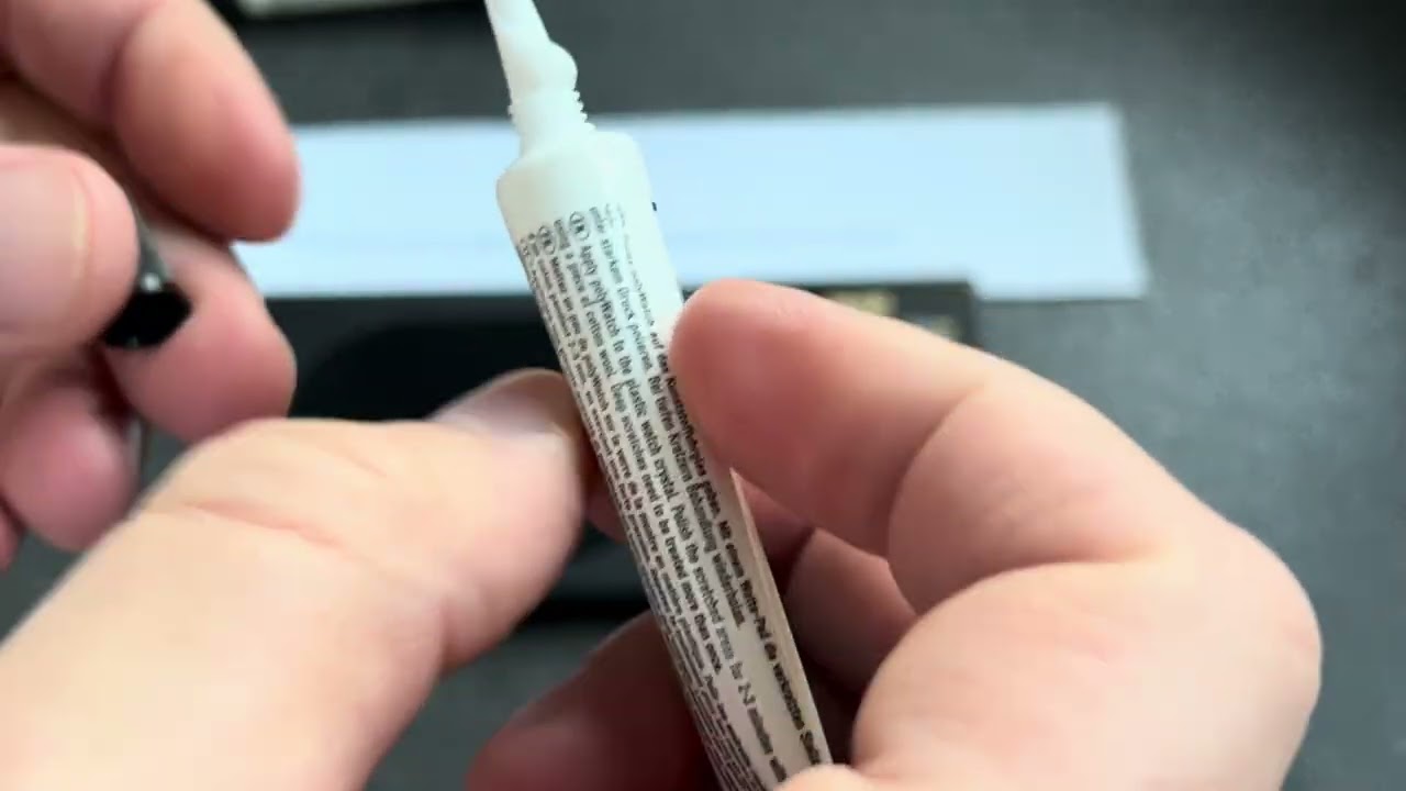 Authentic PolyWatch 5g tubes real weight, total packaging and polishing paste content, ~ 6.6 grams