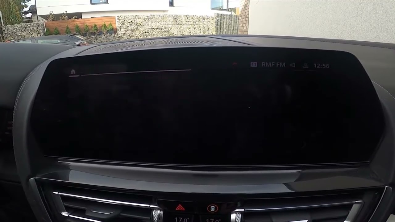 Wie prüfe ich den Motorölstand über das System im BMW 8er (2018–heute)?