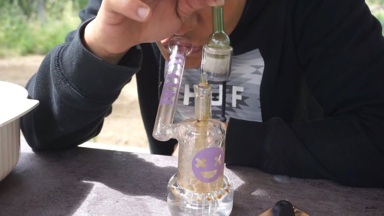 dab sesh at a lake *we were being watched*