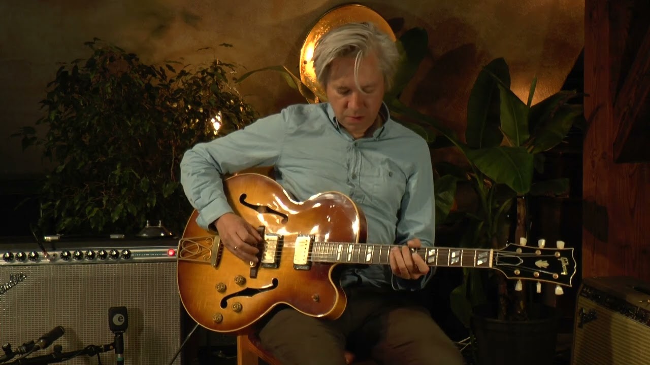 Gibson ES-350T from 1957 presented by Tobias Hoffmann @VintageGuitarOldenburg